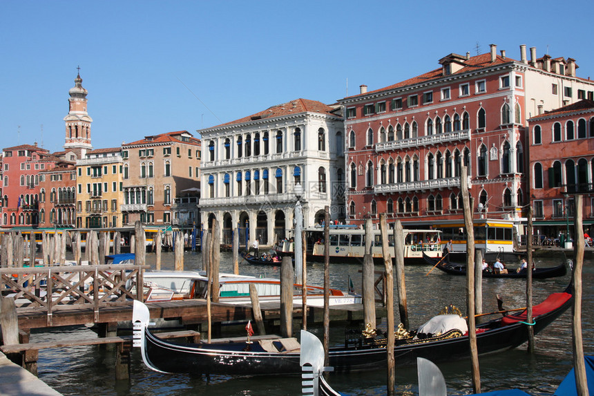 贡多拉在2009年9日在威尼斯的大运河威尼斯老城是联合国教科文组织世界遗产夏季图片