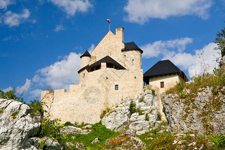 波兰利耶的中世纪城堡图片