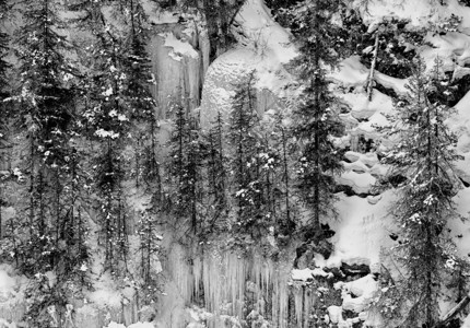 冬季黄石公园冷冻器峡谷图片
