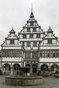 文艺复兴市政厅建于1616年在德国帕德伯恩市的一图片