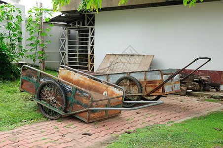 泰国有很多花园手推车图片