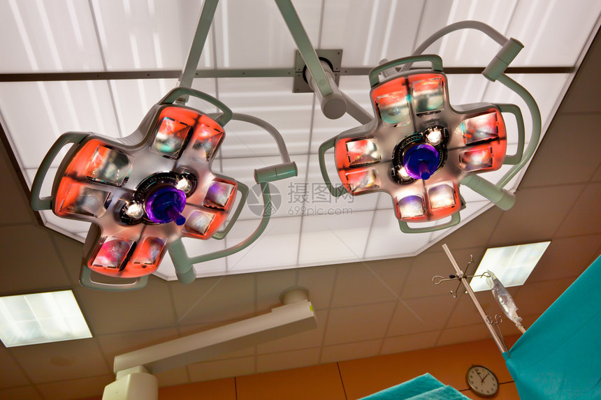 手术室手术灯图片
