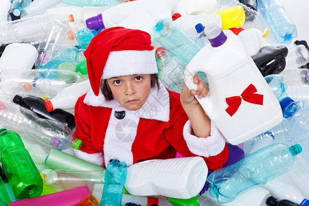 为这个圣诞节多加一些塑料被塑料瓶垃圾覆图片