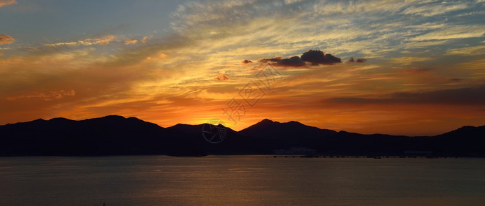 韩国南海边的日落图片