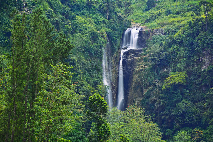 斯里兰卡美丽的瀑布图片