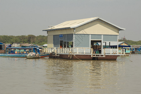 柬埔寨TonleSap越南漂浮村图片