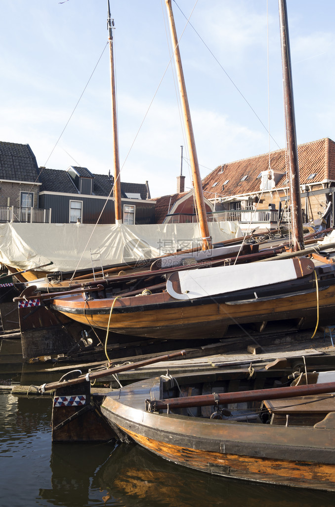 荷兰斯帕肯堡港的渔船坞图片