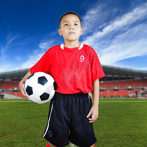 儿童足球运动员图片