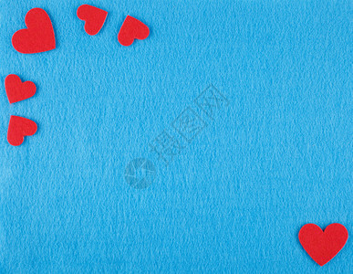 蓝色背景上的红心贺卡背景图片