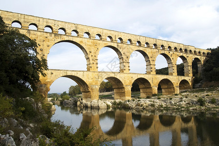 罗马桥和渡槽高清图片