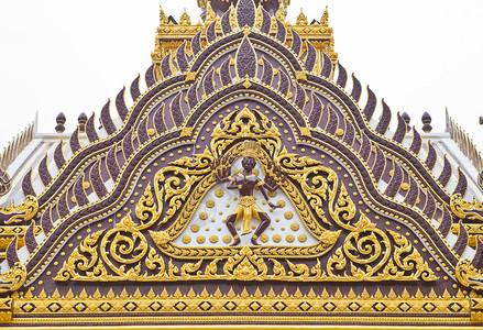 装饰华丽的寺庙屋顶细节图片