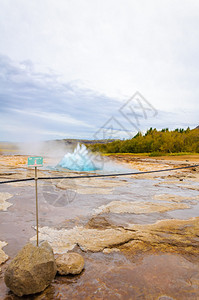 冰岛的Strokkkur图片