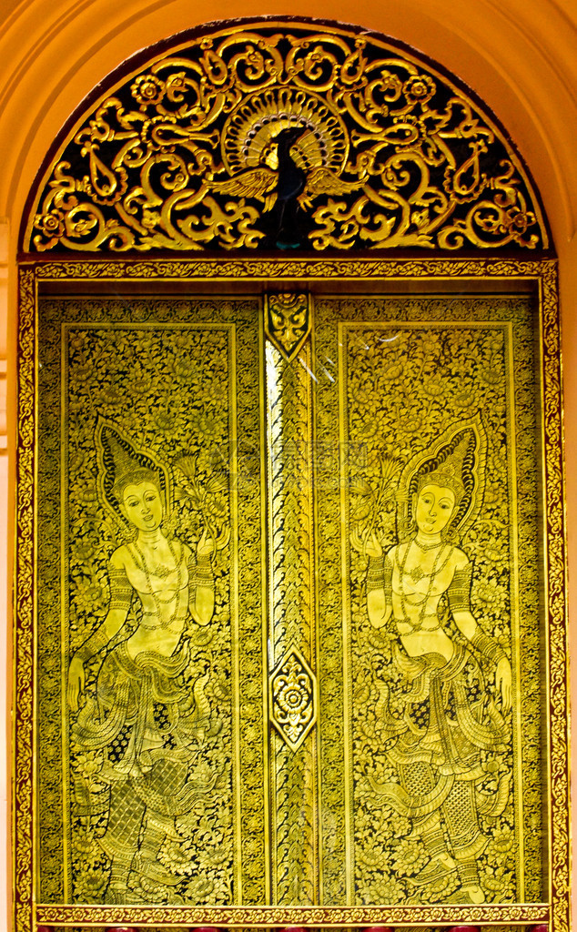 泰国寺庙金雕古门图片