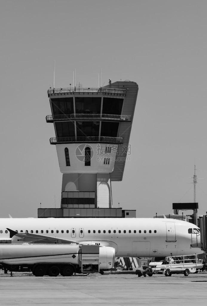 意大利巴里国际机场控制塔图片