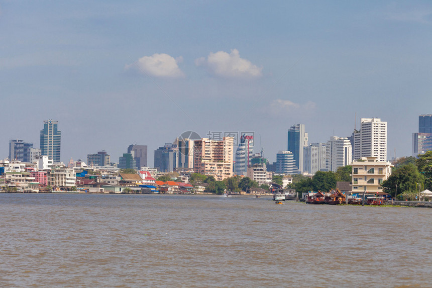 泰国曼谷ChaoPhraya河旁图片