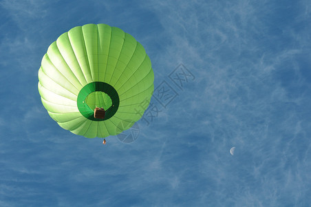 绿色热气球图片