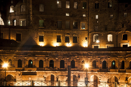 罗马夜间论坛图片