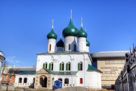 基督升天教堂和介绍教堂俄罗斯背景图片