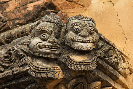 在缅甸巴根Pagan古寺的角落有两图片