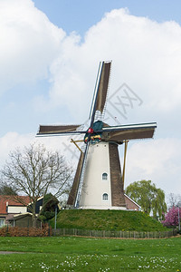 传统荷兰风车在Geldermal图片