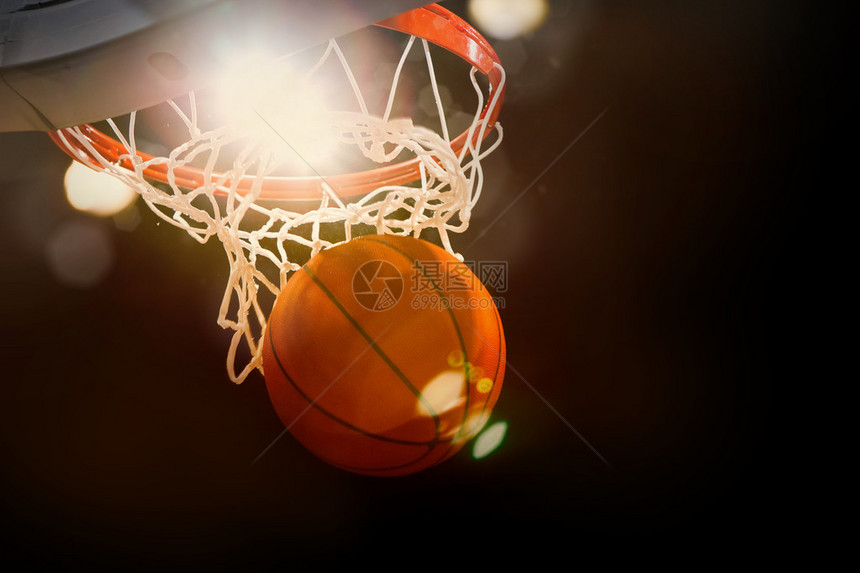 篮球要通过篮图片
