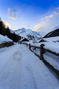 冬假阿尔卑斯图片