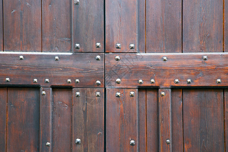 vanzaghello抽象生锈的黄铜棕色门环在门教堂封闭木材伦巴第图片