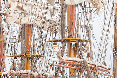 老风帆和老船帆柱细节背景图片