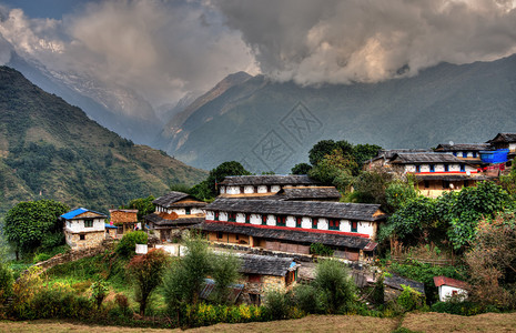 珲春尼泊尔Annapurna地区的Ghandruk村背景