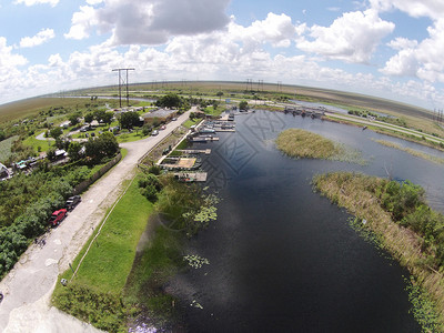 FloridaEvergrades水道和船坡图片