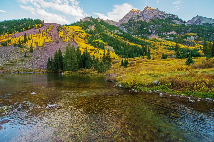 科罗拉多秋天风景栗色钟声湖美国科罗拉多州阿斯彭风景秀图片