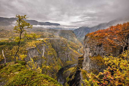 马博达莱恩河谷位于挪威开斋湾市BetwenHardangervidda和Hardangerfjo背景图片