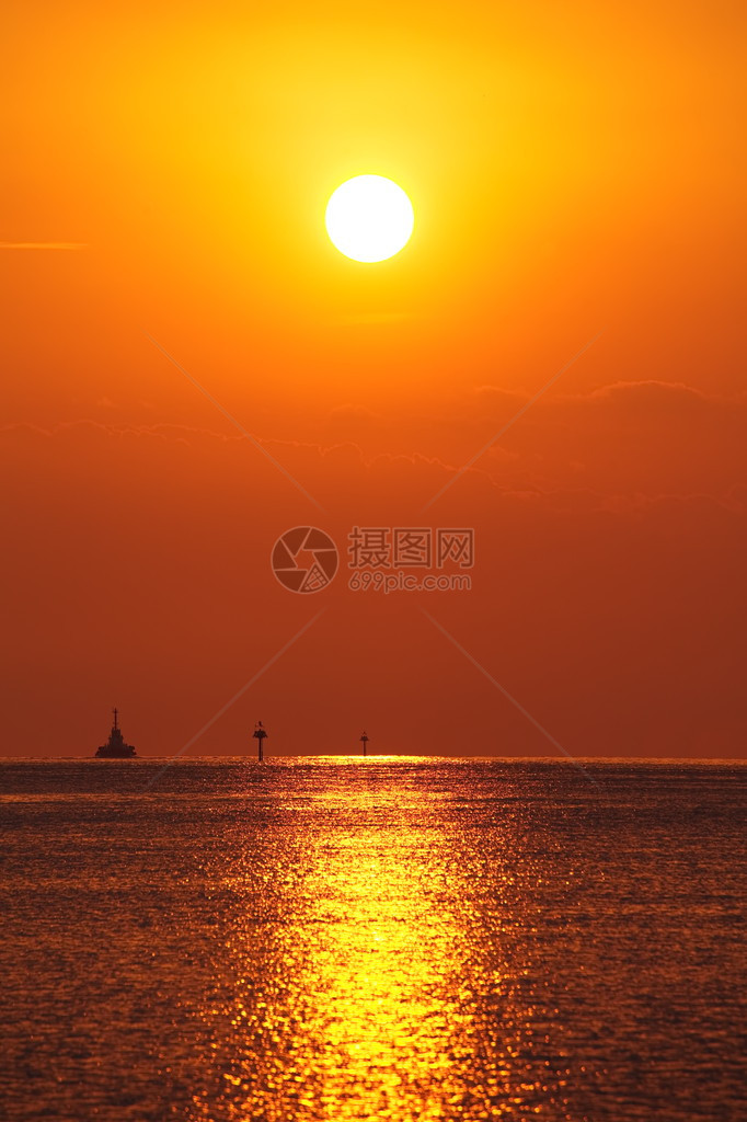 泰国海上日落图片
