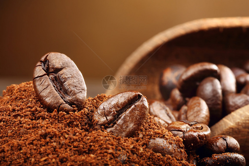 咖啡豆宏棕色上图片