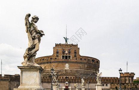 圣安赫洛和罗马圣天使城堡的天使雕图片
