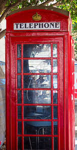 典型的公用电话亭英语图片