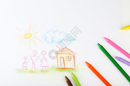 由儿童用彩色铅笔绘制的画图片