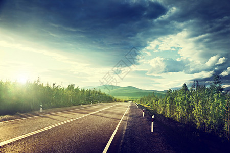 俄罗斯山区道路图片