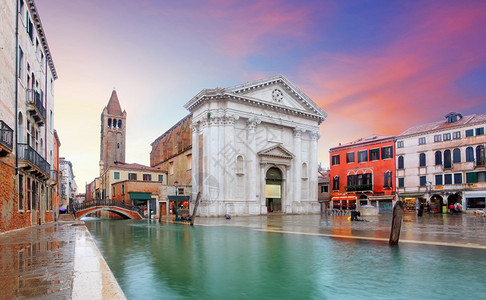 威尼斯教堂和运河图片