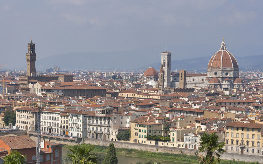 意大利佛罗伦萨的城市景象与杜奥莫图片