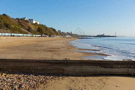 伯恩茅斯海滩和海岸DorsetEngland英国靠近普尔Poole图片