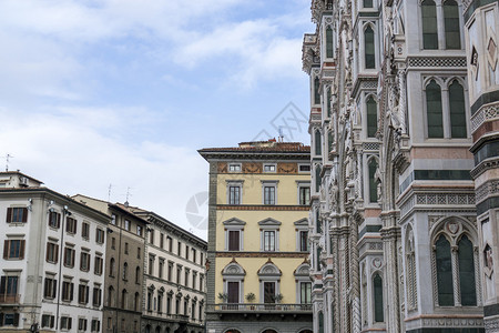 从附近的广场看大教堂意大利佛罗伦萨图片