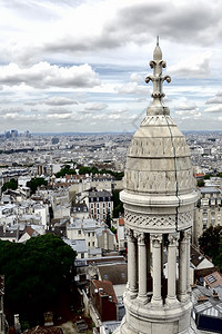 巴黎从圣心穹顶的概览背景中的防图片
