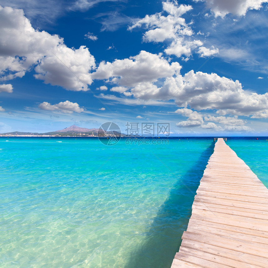 西班牙马洛卡巴利阿里奇群岛阿尔库迪亚湾的图片