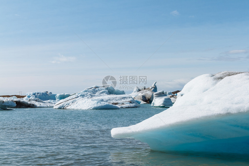 在冰岛Jokulsarlon冰川环礁湖漂图片