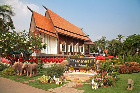 watSalaLoi泰国寺庙图片