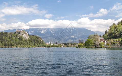 2015年春季斯洛文尼亚布莱德湖的展望图片