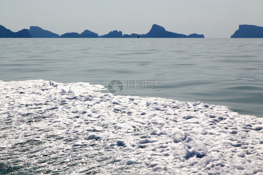 咸海和南中华海中的黄雀泡沫太阳光束图片