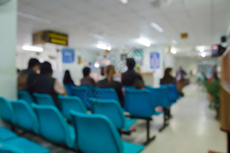 患者坐在椅子上等待公立医院生背景的背景