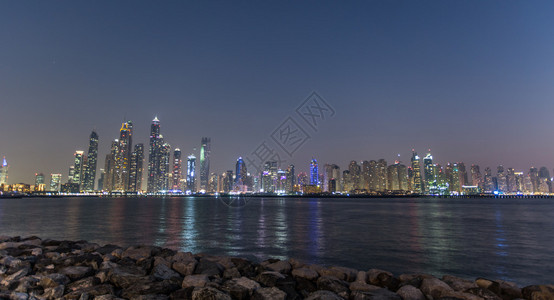 迪拜的城市景观摩天大楼迪拜日落时的不同照片迪拜照片集的蓝图片